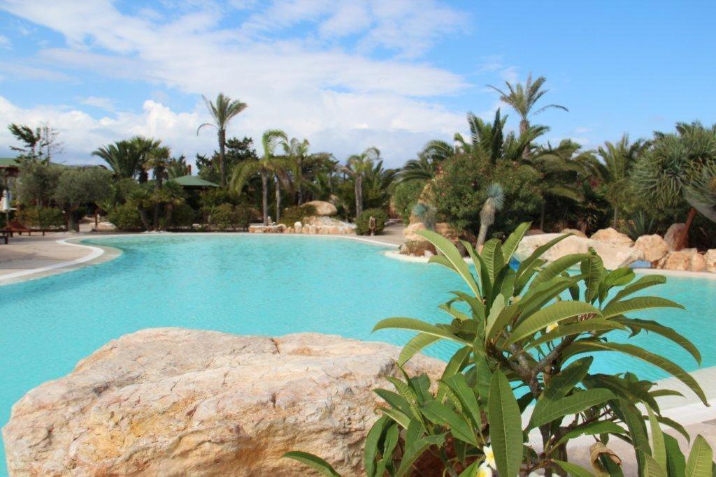 Cupola Bianca Resort ลัมเปดูซา ภายนอก รูปภาพ