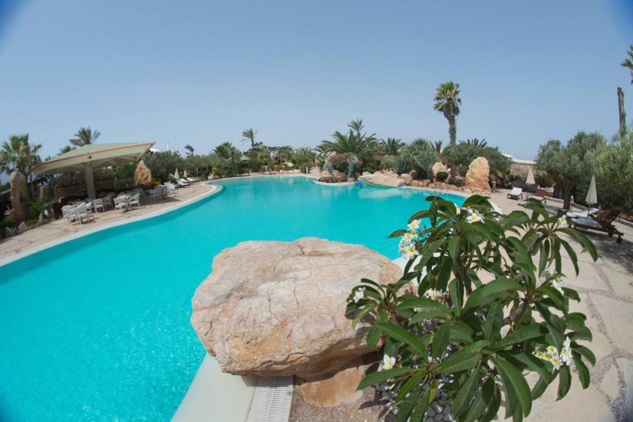Cupola Bianca Resort ลัมเปดูซา ภายนอก รูปภาพ