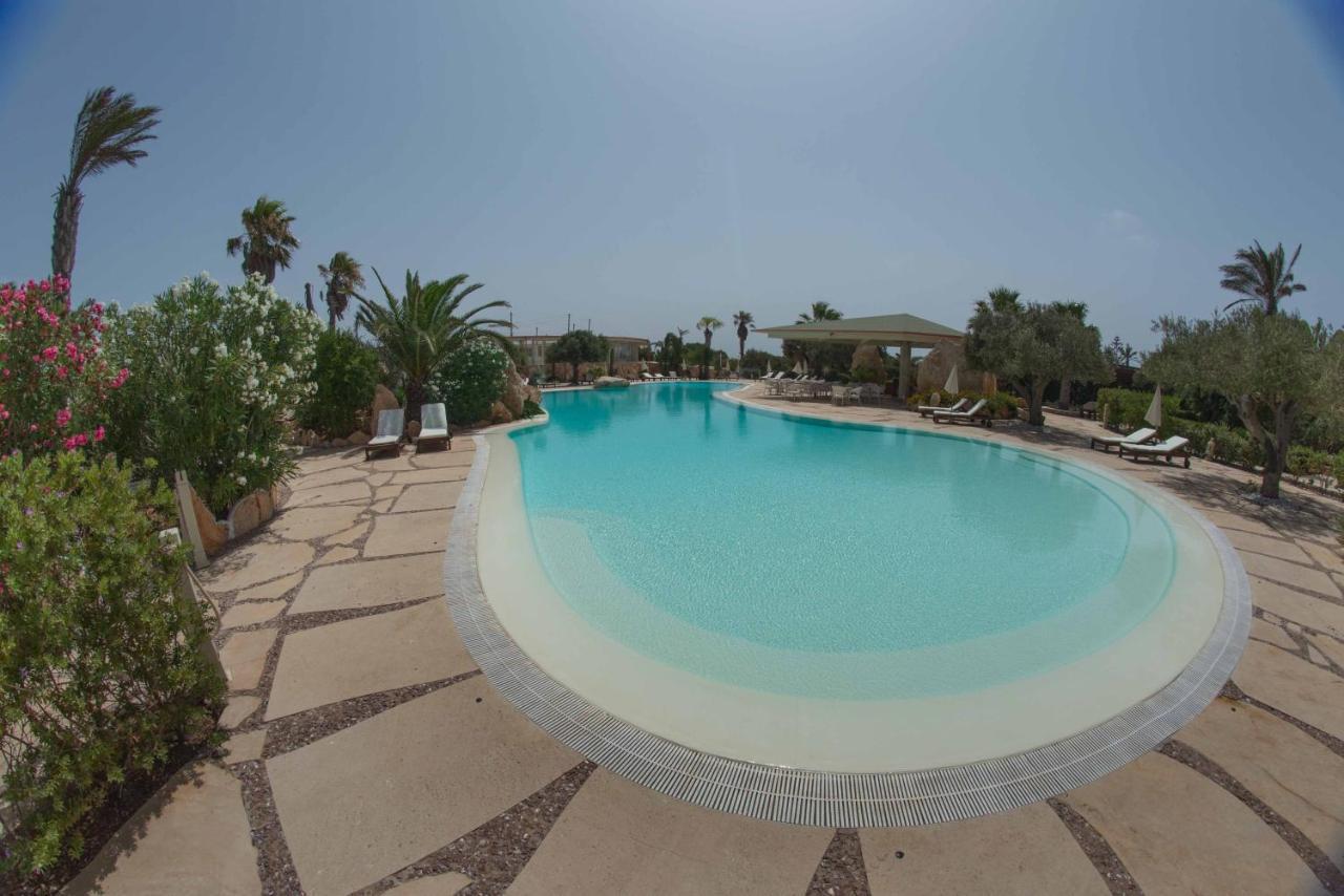 Cupola Bianca Resort ลัมเปดูซา ภายนอก รูปภาพ