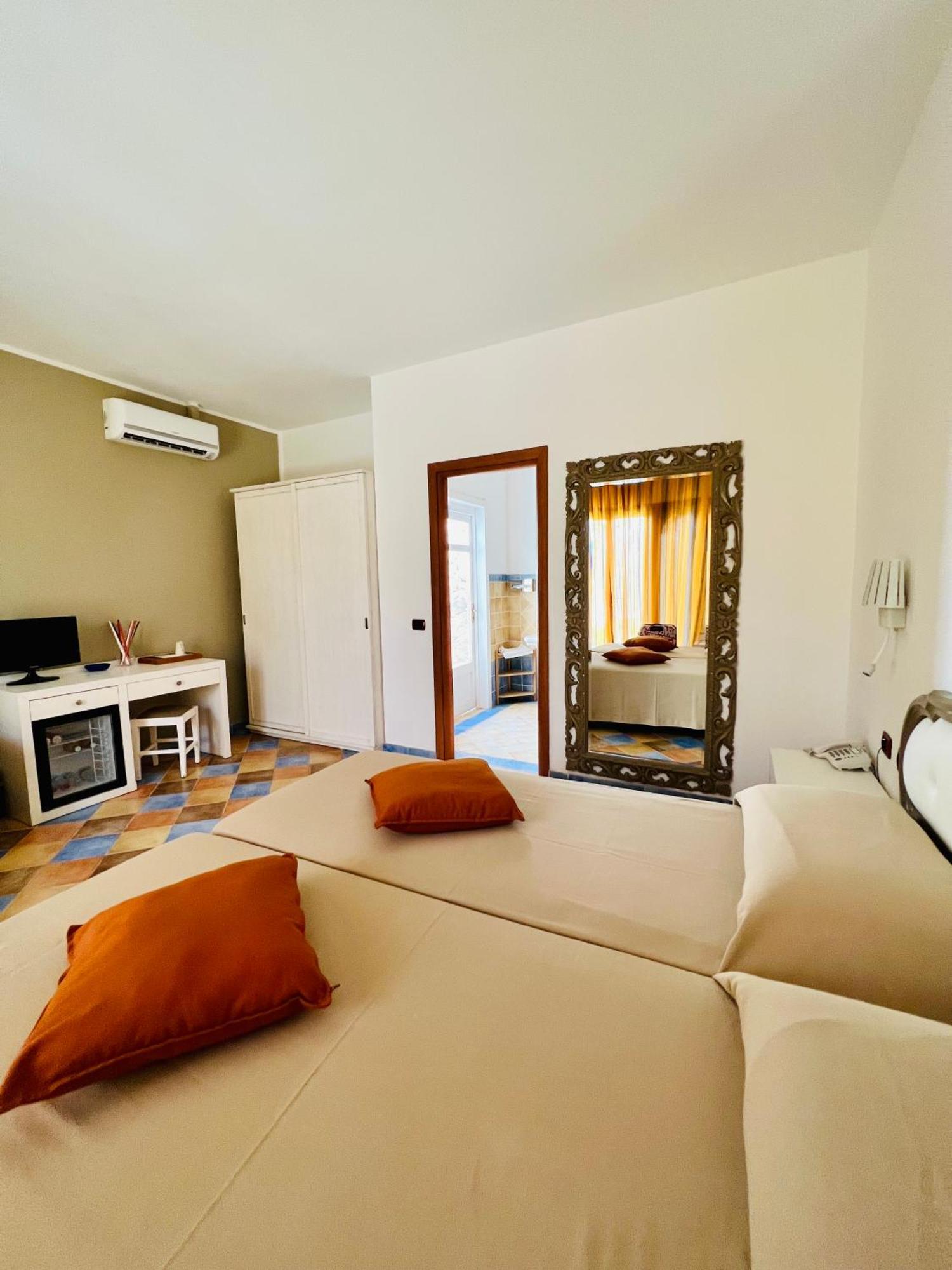 Cupola Bianca Resort ลัมเปดูซา ภายนอก รูปภาพ